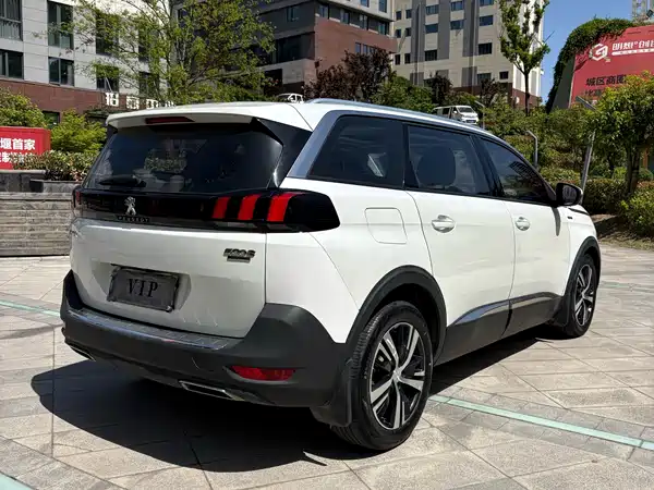 Peugeot 5008 2019