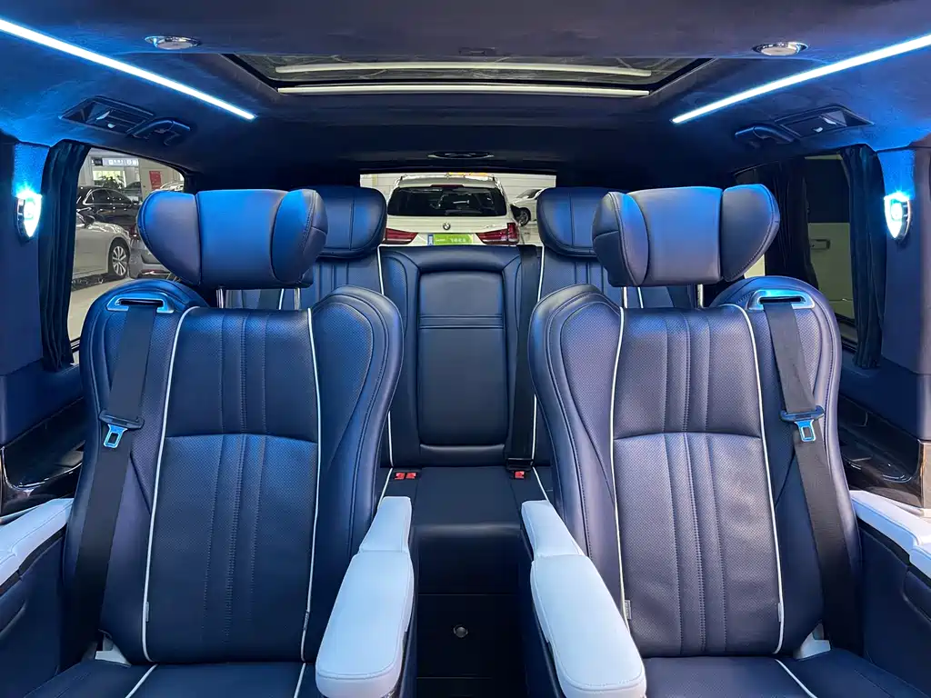 Mercedes-Benz V-Class 2020 — фото 8