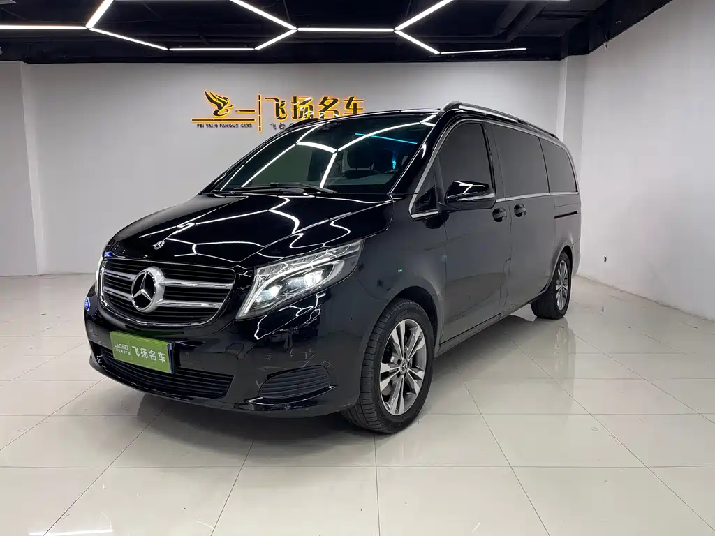 Mercedes-Benz V-Class 2020 — фото 1