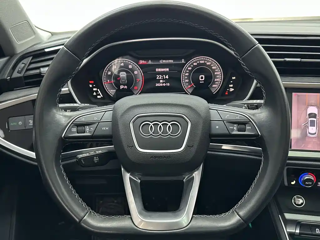 Audi Q3 2022 — фото 12