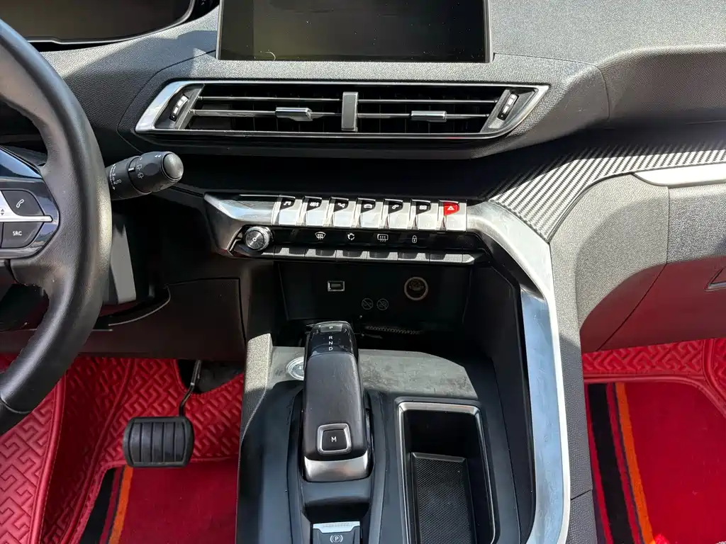 Peugeot 5008 2018 — фото 17