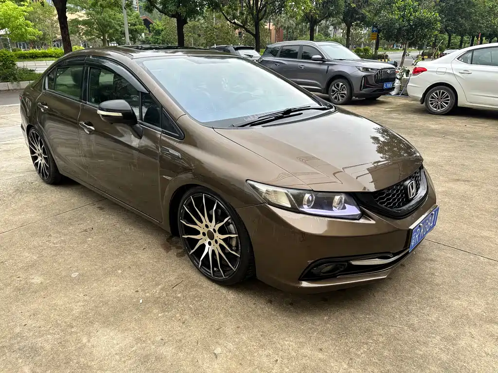 Honda Civic 2015 — фото 3
