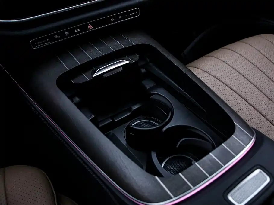 Mercedes-Benz E-Class New Energy 2025 — фото 9