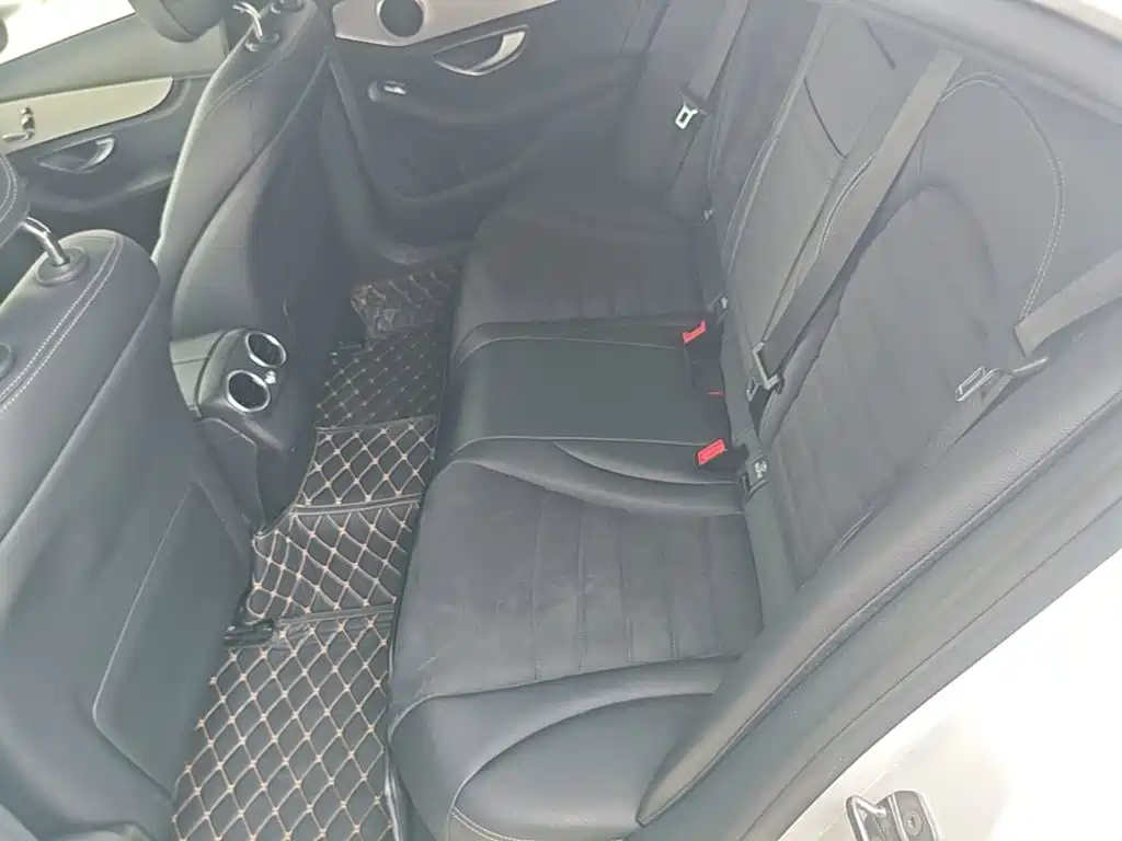 Mercedes-Benz C-Class 2017 — фото 17