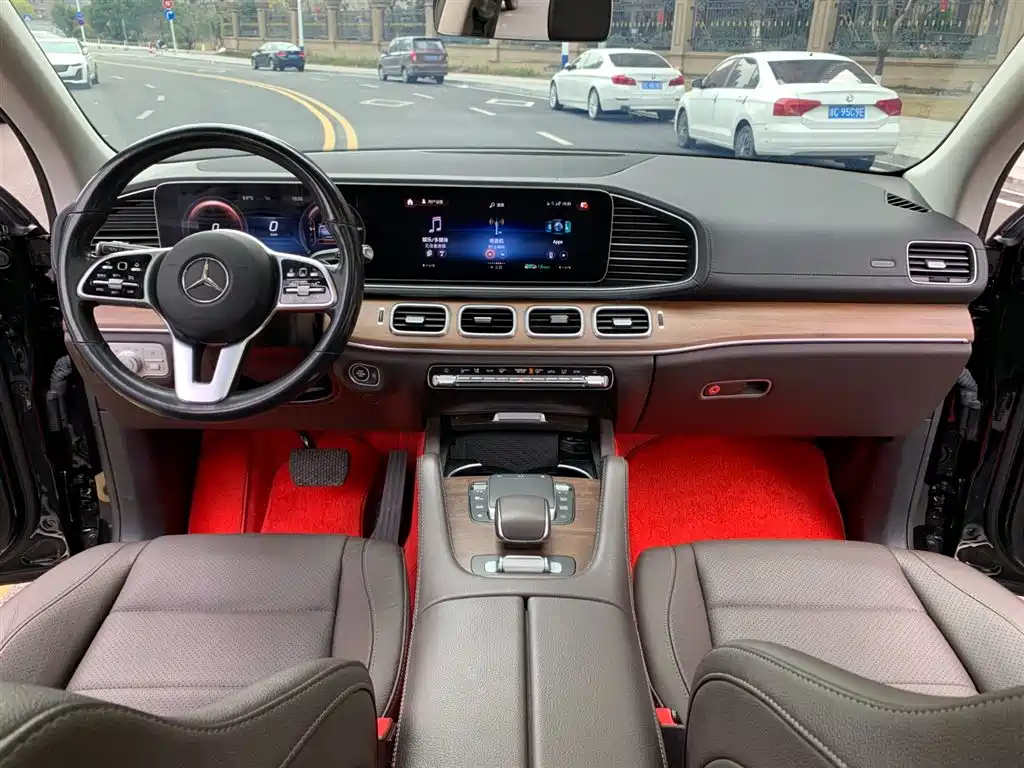 Mercedes-Benz GLE 2021 — фото 11