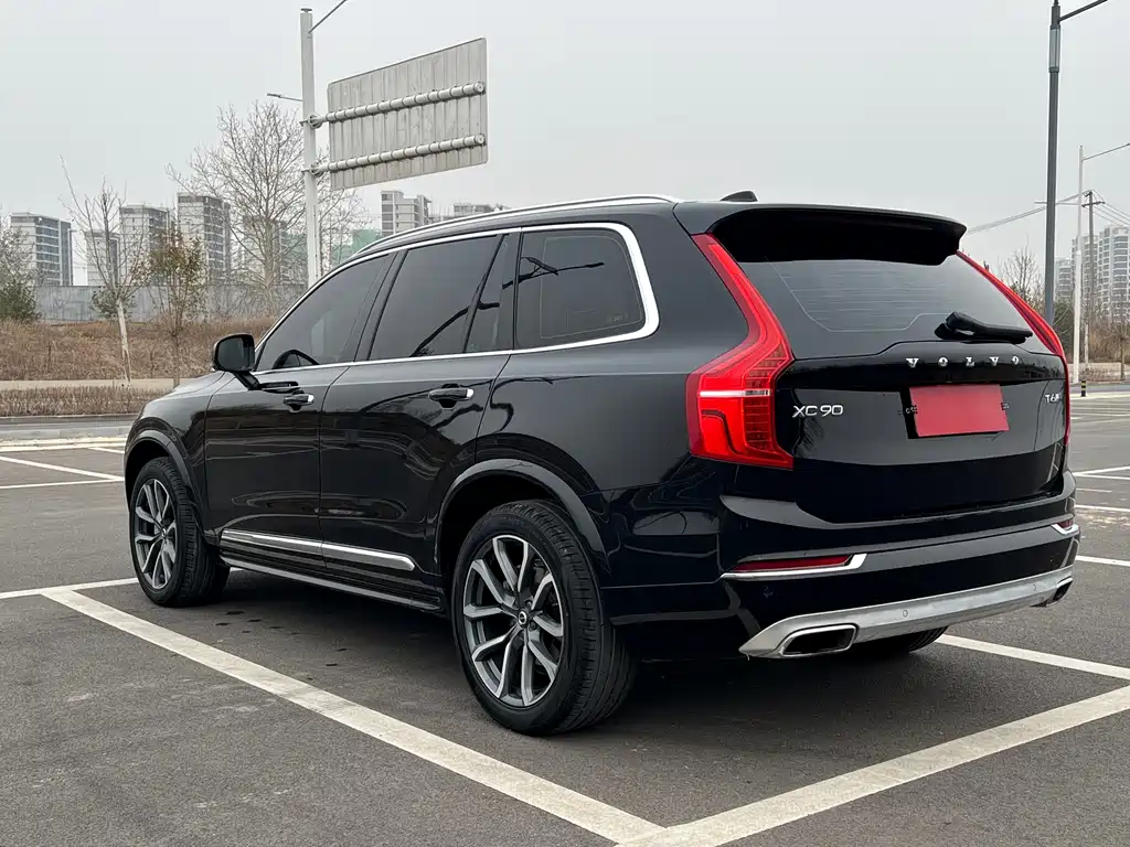 Volvo XC90 2019 — фото 20