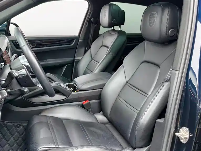 Porsche Cayenne 2020 — фото 12