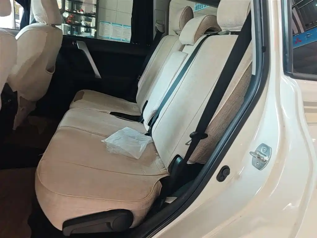 Toyota Prado 2015 — фото 17