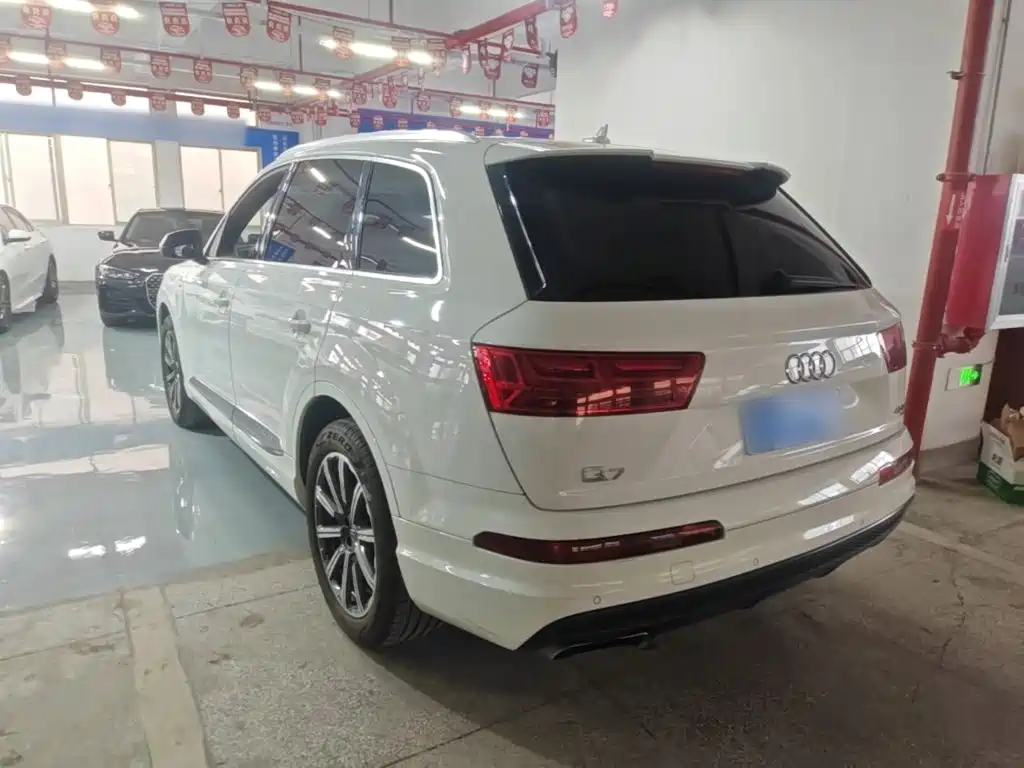 Audi Q7 2015 — фото 5