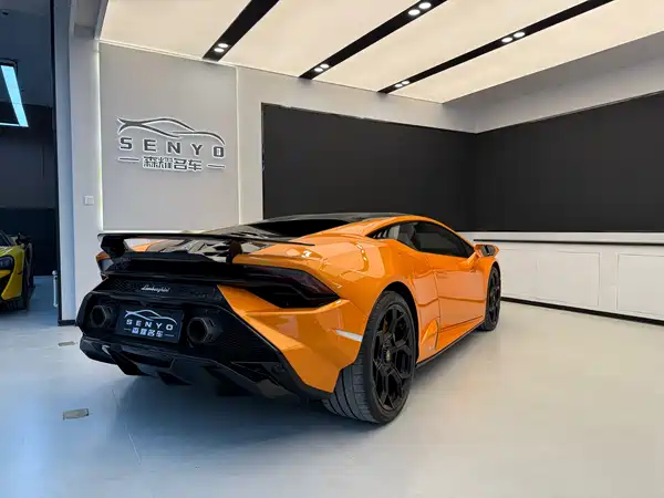 Lamborghini Huracan 2023