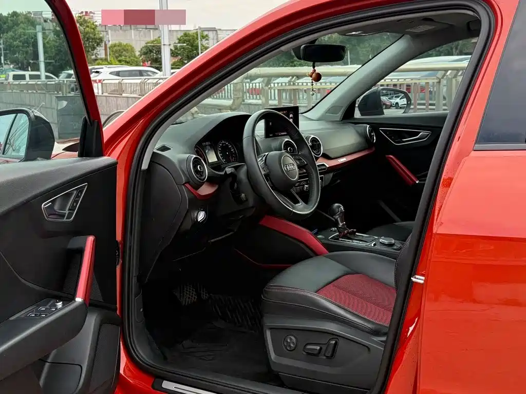 Audi Q2L 2020