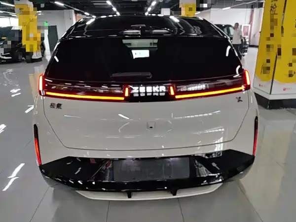 Zeekr X 2024