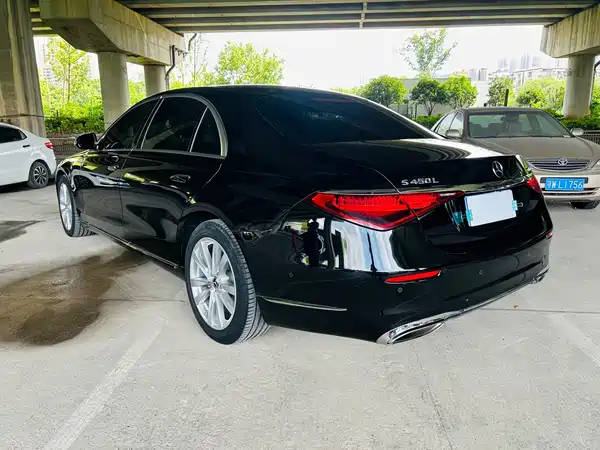 Mercedes-Benz S-Class 2023
