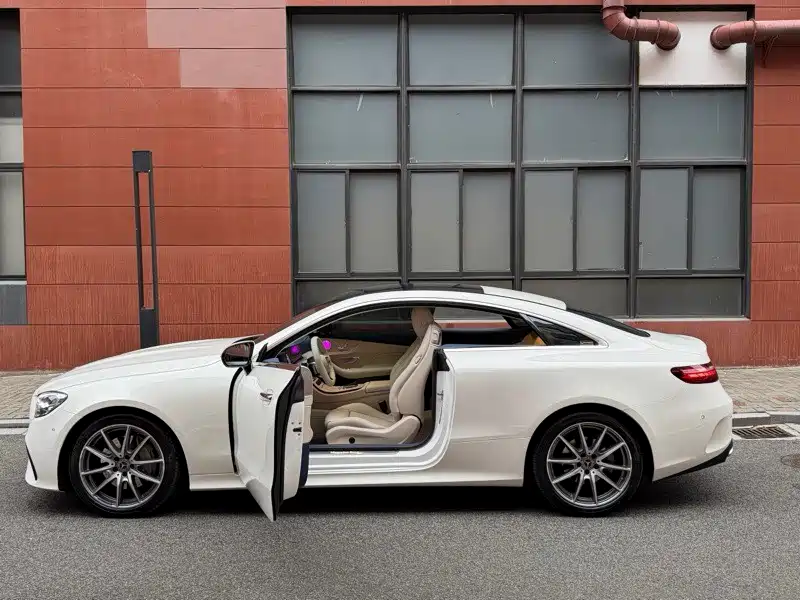 Mercedes-Benz E-Class 2020 — фото 3
