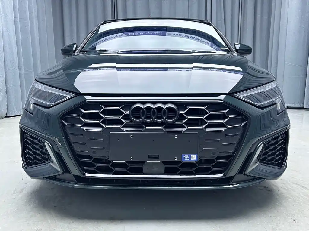 Audi A3 2024 — фото 2