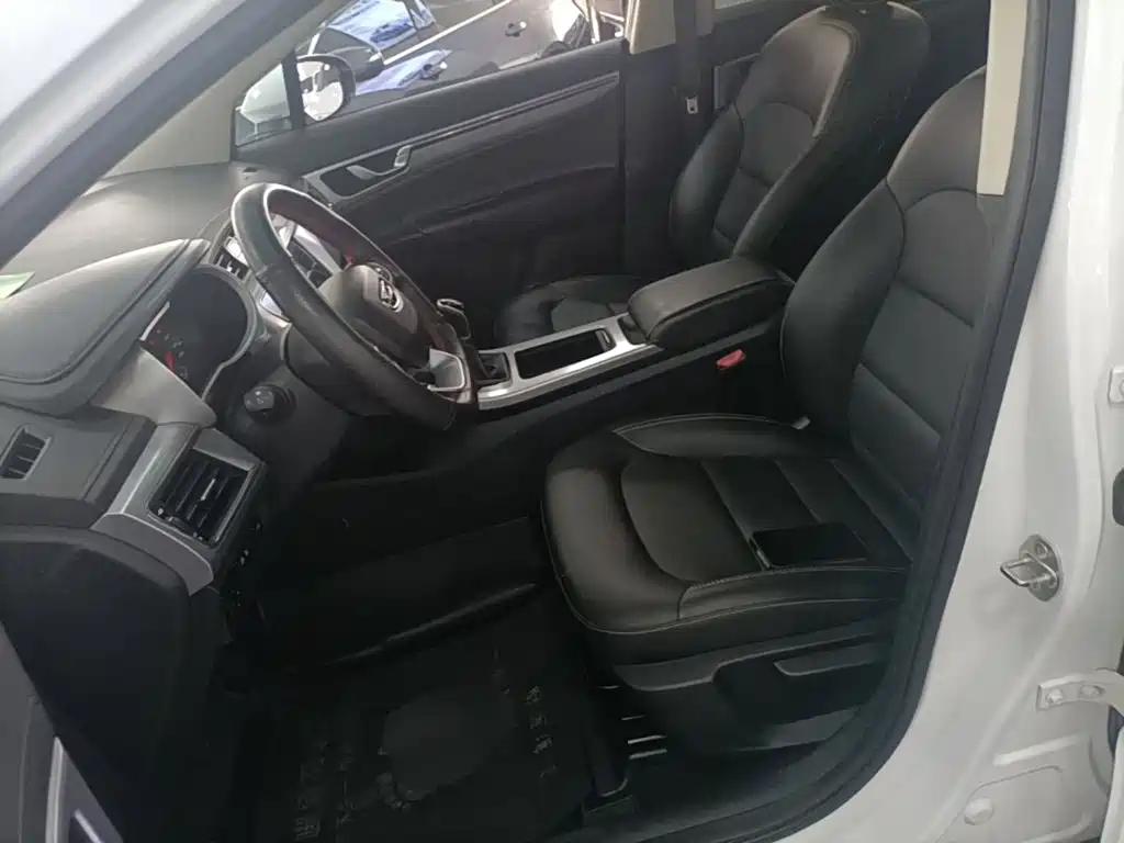 Geely Emgrand GS 2020 — фото 15