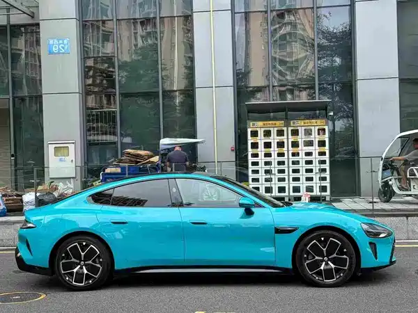 Xiaomi SU7 2024