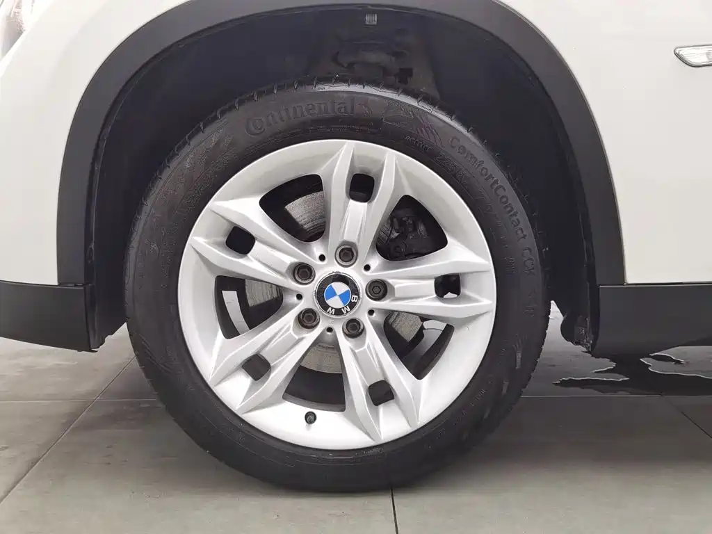 BMW X1 2012 — фото 17