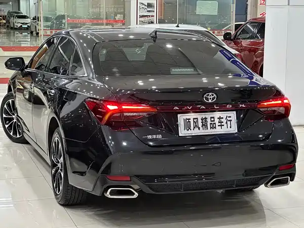 Toyota Avalon 2022