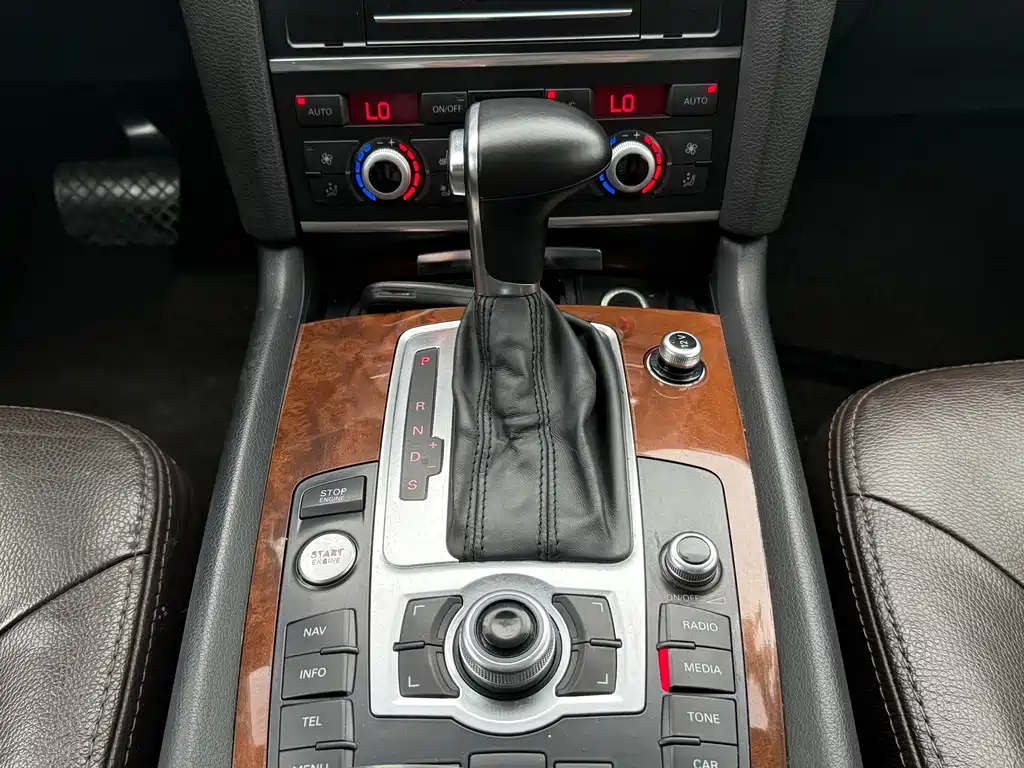 Audi Q7 2015 — фото 15