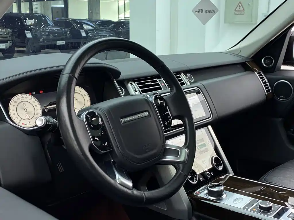 Land Rover Range Rover 2022 — фото 22