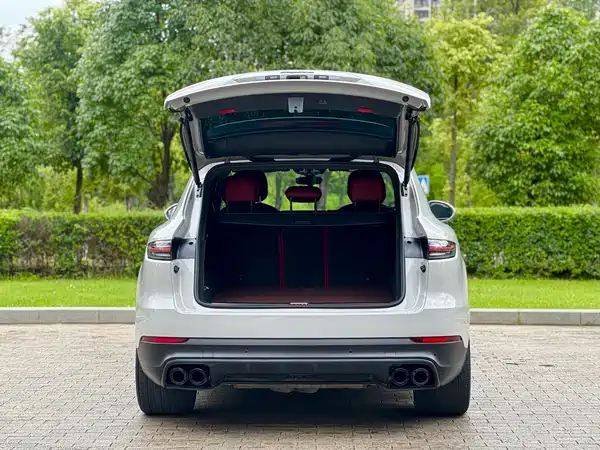 Porsche Cayenne 2022