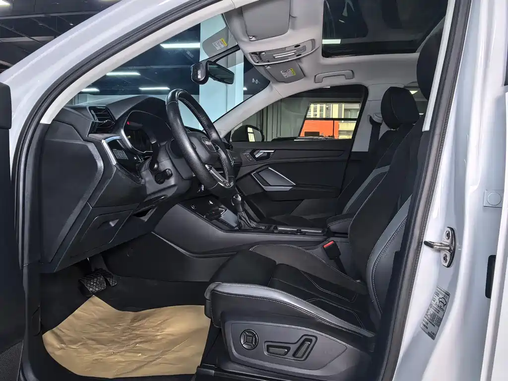 Audi Q3 Sportback 2023 — фото 9