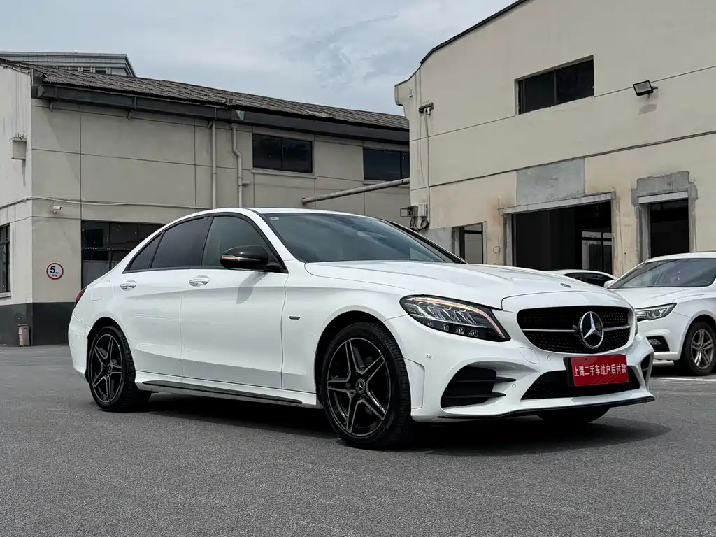 Mercedes-Benz C-Class 2021