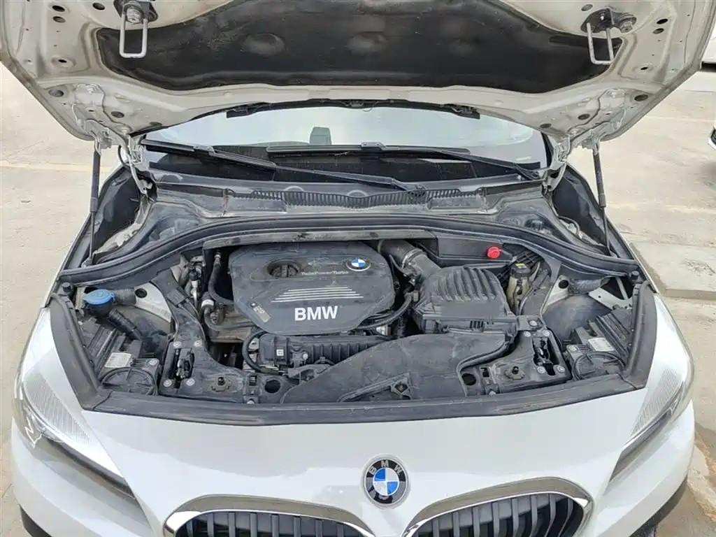 BMW 2 Series Active Tourer 2019 — фото 20