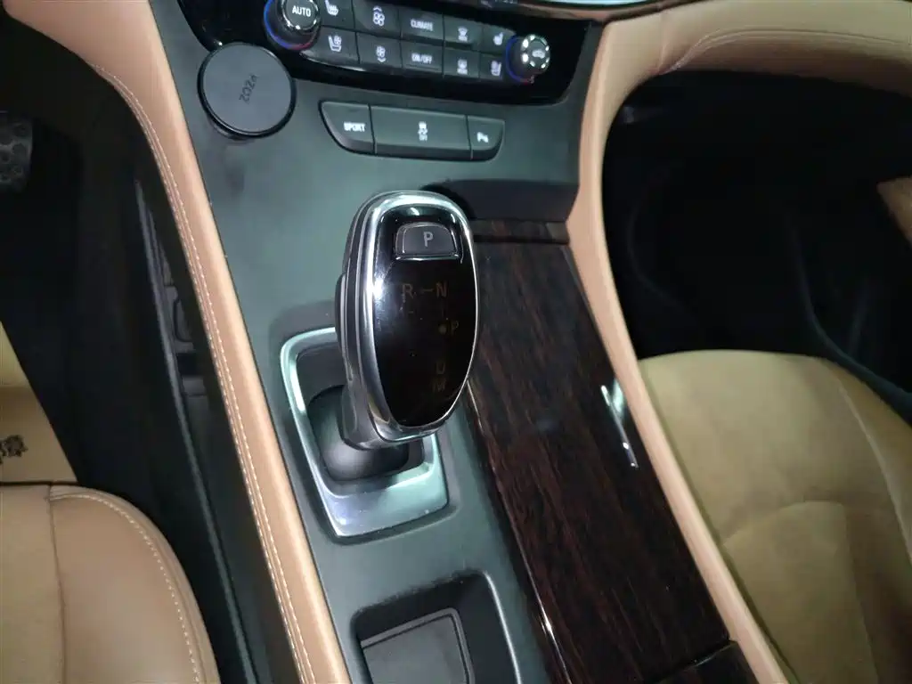 Buick LaCrosse 2018 — фото 13