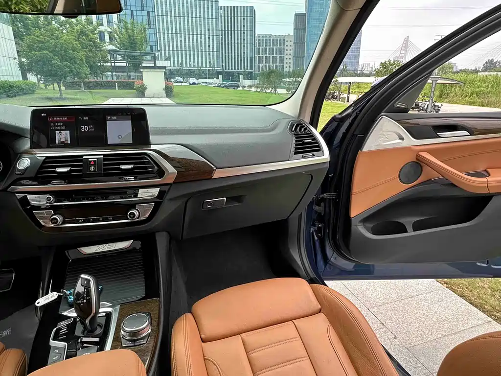 BMW X3 2018 — фото 12