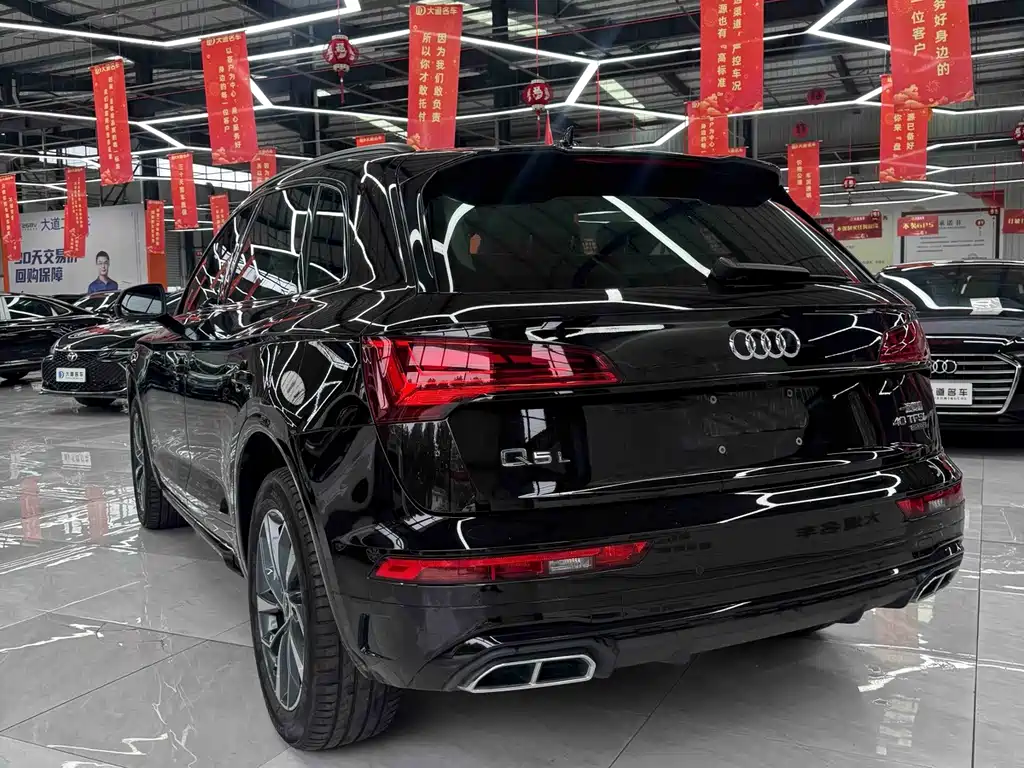 Audi Q5L 2023 — фото 4