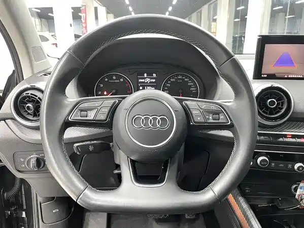 Audi Q2L 2022