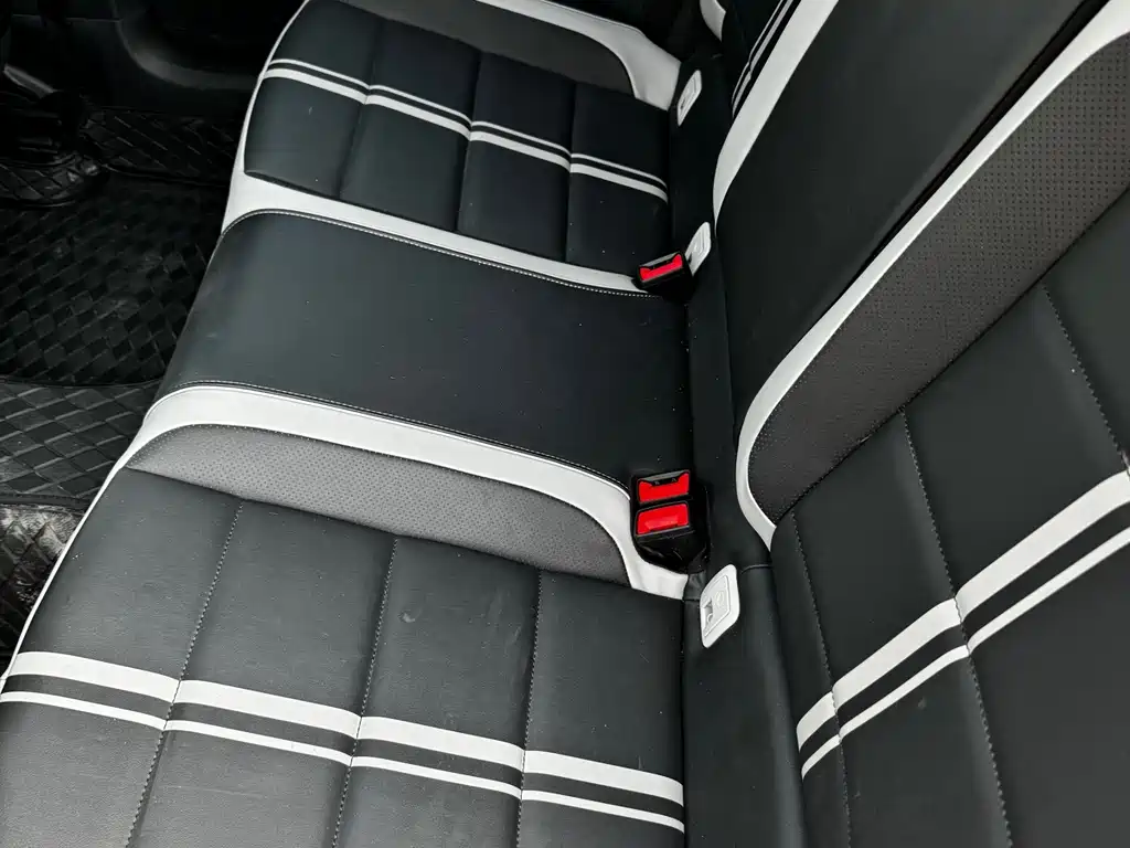 Volkswagen T-Roc 2023 — фото 18