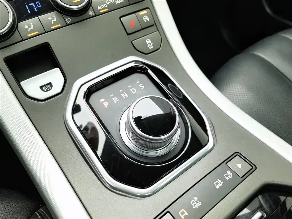 Land Rover Evoque 2015 — фото 13