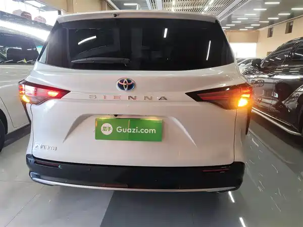 Toyota Sienna 2023
