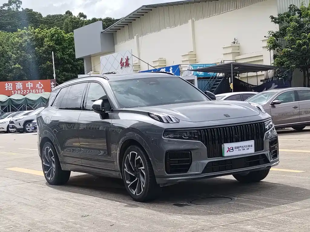 Lynk & Co 09 EM-P 2022