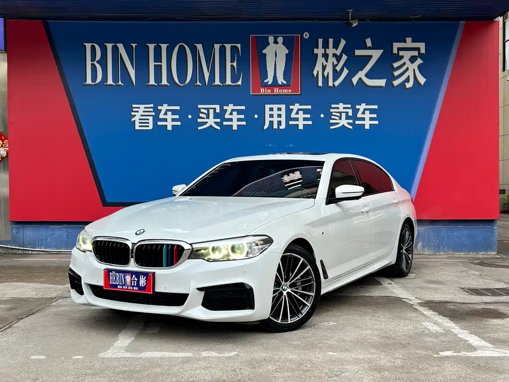 BMW 5 Series 2019 — фото 1