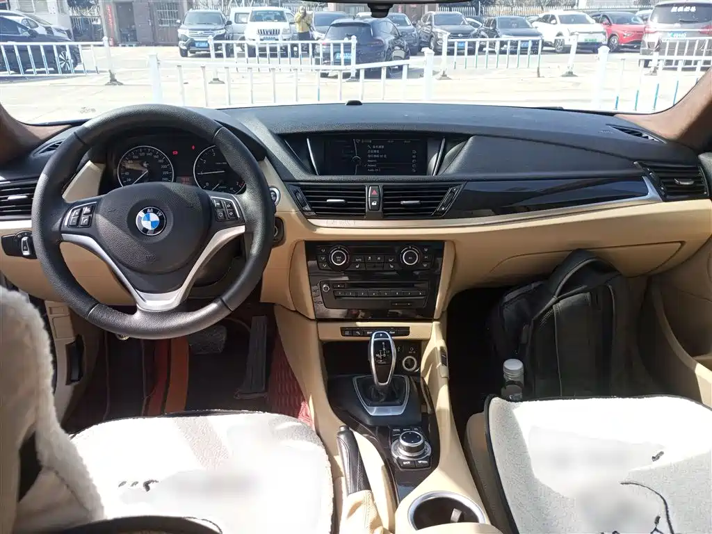 BMW X1 2015 — фото 6