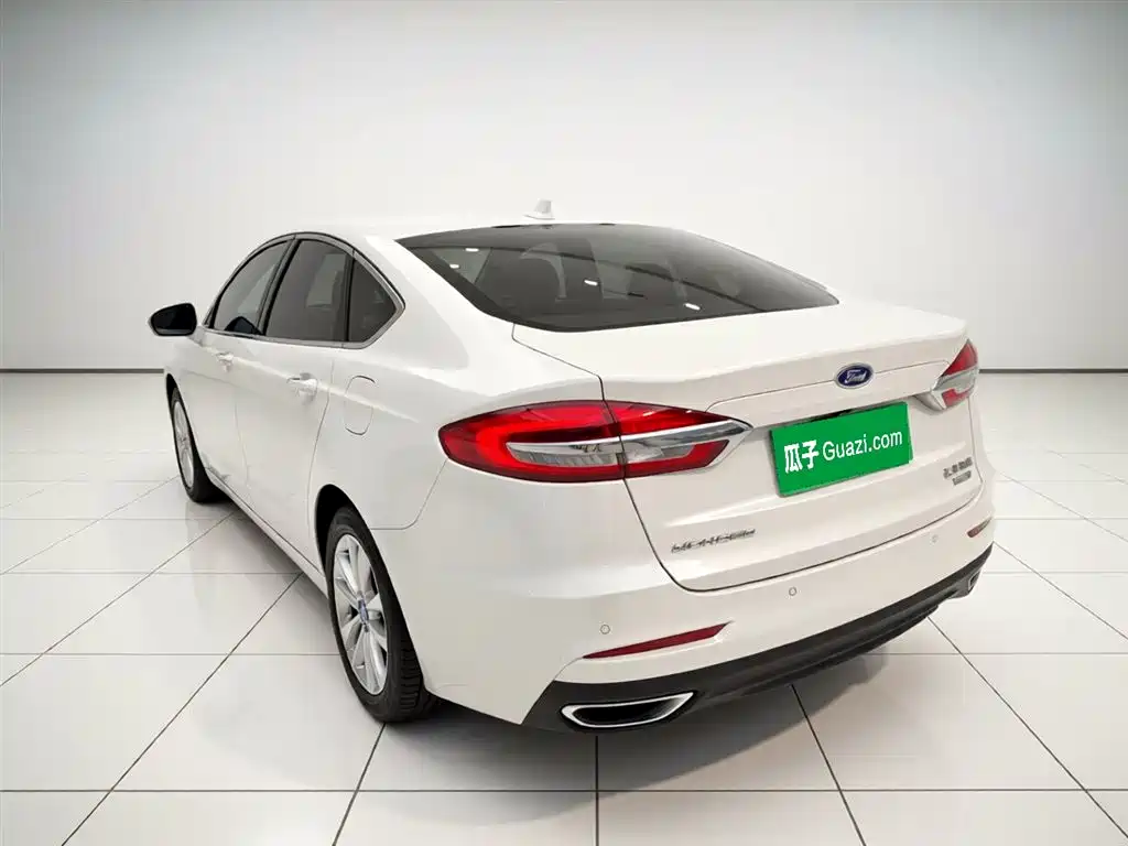 Ford Mondeo 2022 — фото 23