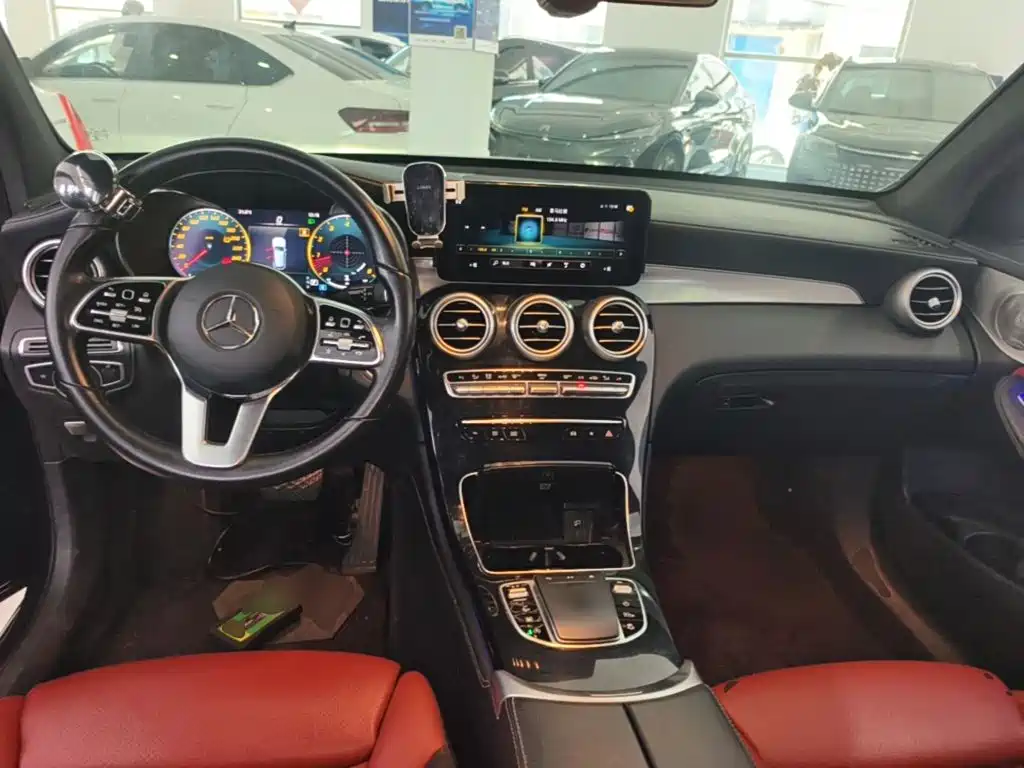 Mercedes-Benz GLC 2019 — фото 10