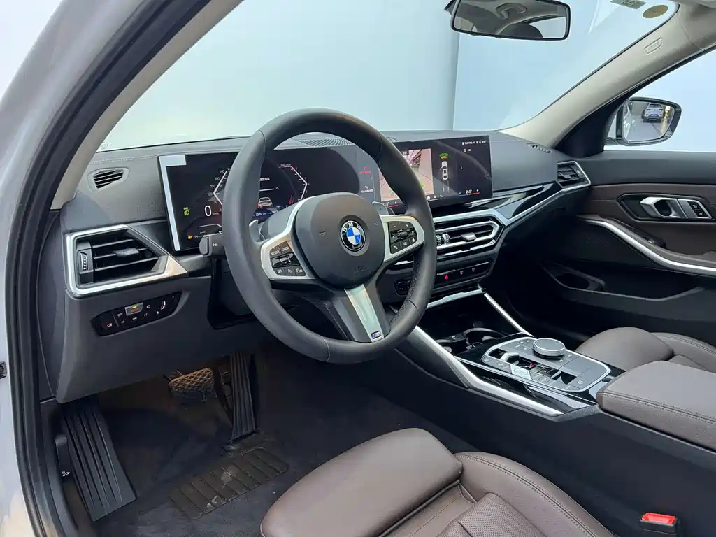BMW 3 Series 2024 — фото 10
