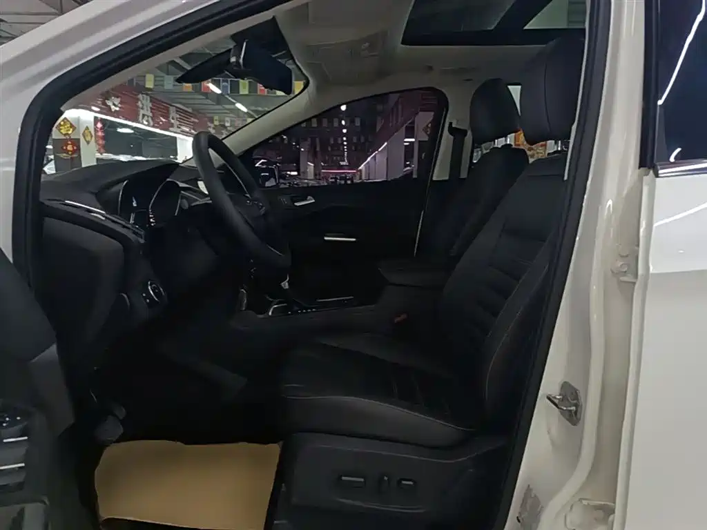 Ford Kuga 2017 — фото 15