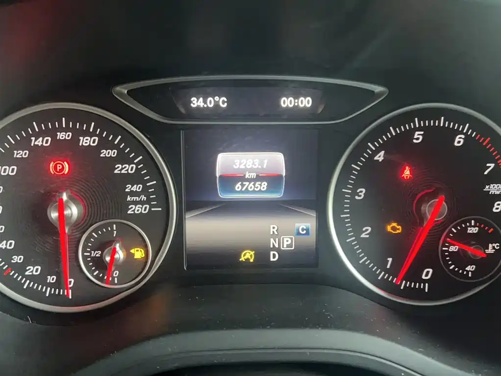 Mercedes-Benz B-Class 2018 — фото 11
