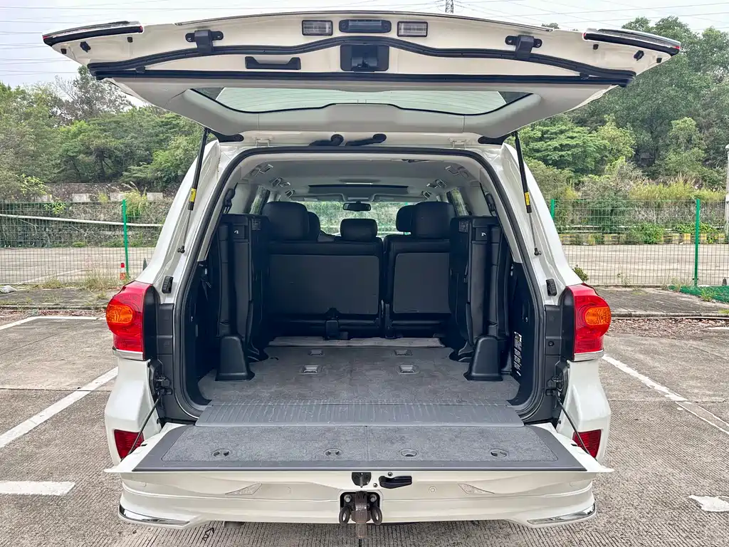 Toyota Land Cruiser 2015 — фото 18