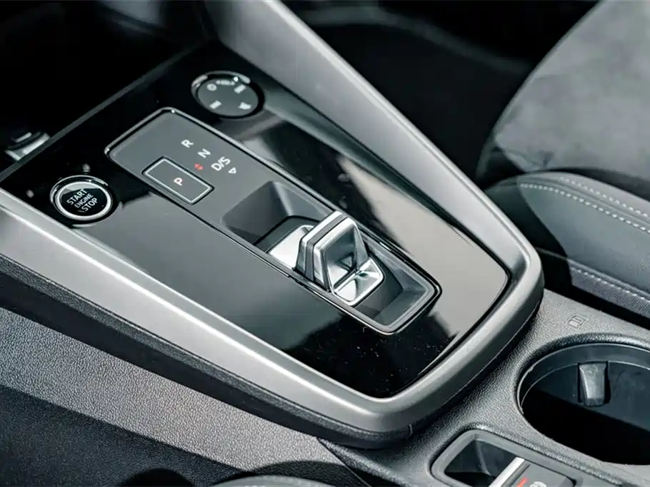Audi A3 2023 — фото 14