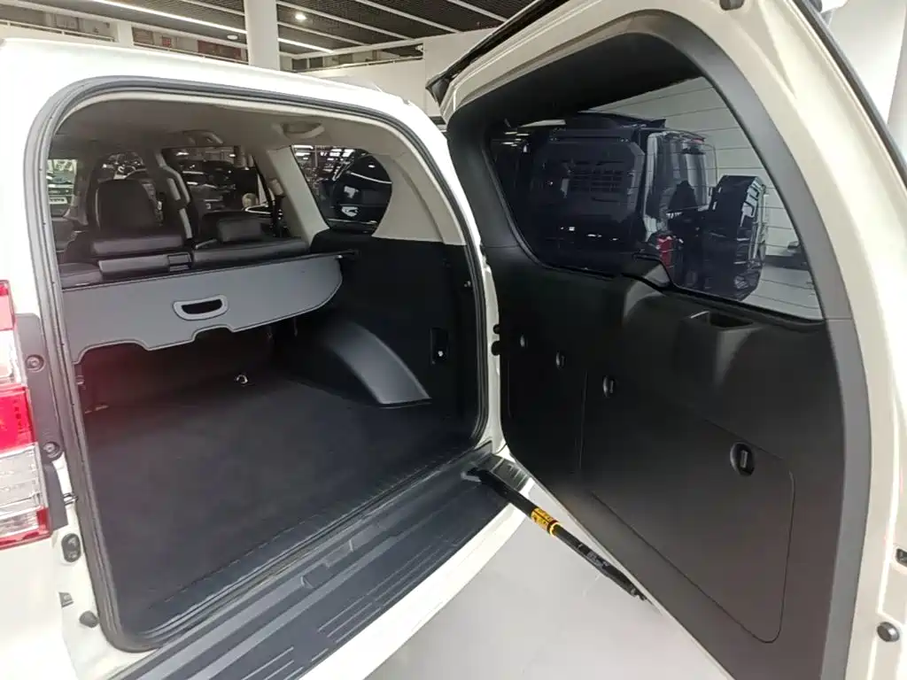 Toyota Prado 2017 — фото 19