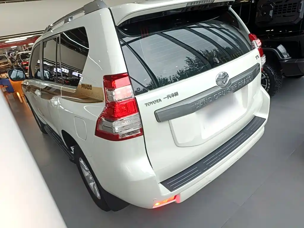 Toyota Prado 2017 — фото 5