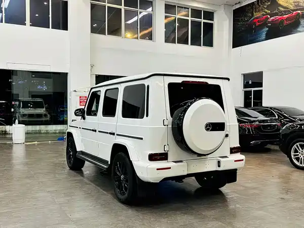 Mercedes-Benz G-Class 2024