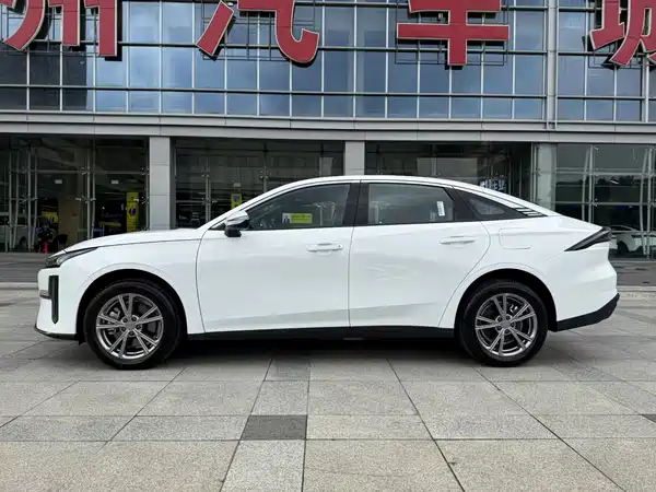 Geely Galaxy L6 2026